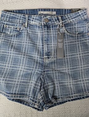 Tractr Light Blue Plaid High-Rise Women's Jean Shorts